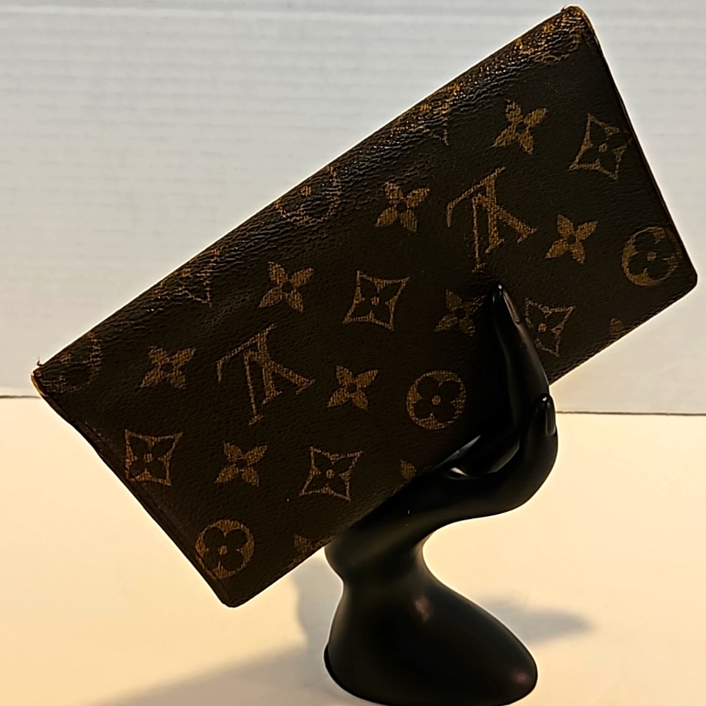 PREOWNED AUTHENTIC LOUIS VUITTON WALLET - Picture 2 of 12